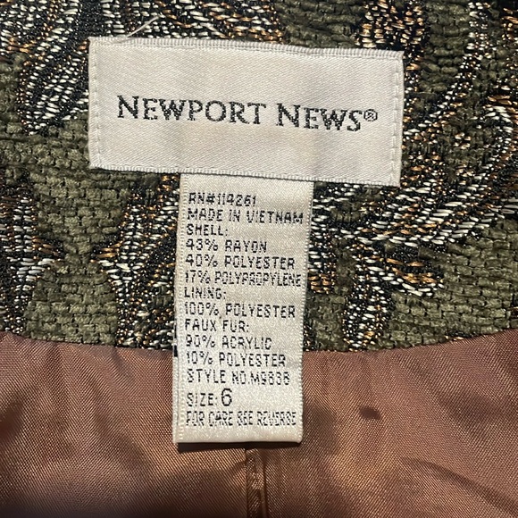 Newport News Faux Fur Vintage Brocade Long Coat Size 6 - Picture 15 of 15